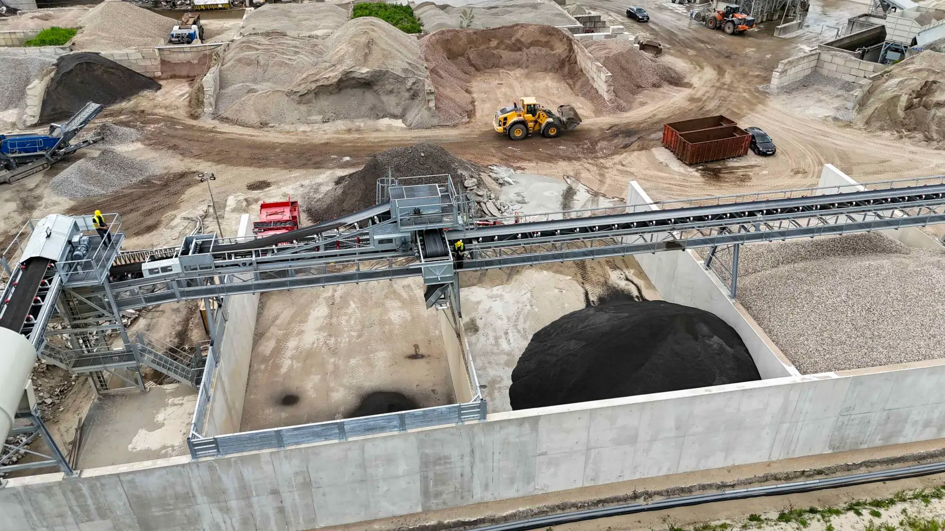 Scheepslosinstallatie over de spoorweg